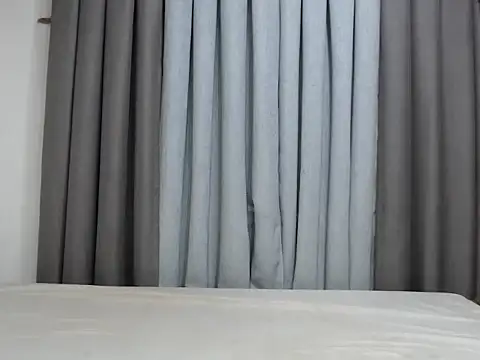 hot emman online show from October 29, 2025, 5:42 am