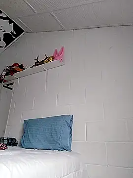 Snapshot of oxxy_jean chatting on February 23, 2026, 12:57 pm oxxy jean online show from February 23, 2026, 12:57 pm