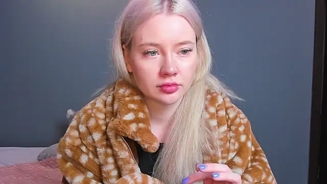 Lillie Berry online show from April 12, 2026, 4:28 am