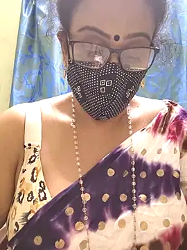 sweet-lotus online show from November 4, 2025, 5:01 pm