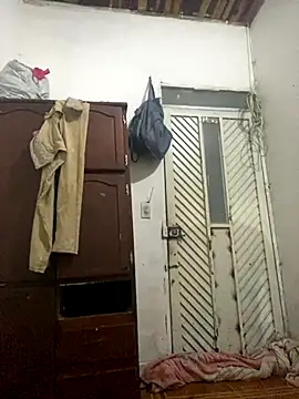 Snapshot of pareja-dispuesta chatting on October 8, 2025, 1:09 pm pareja-dispuesta online show from October 8, 2025, 1:09 pm