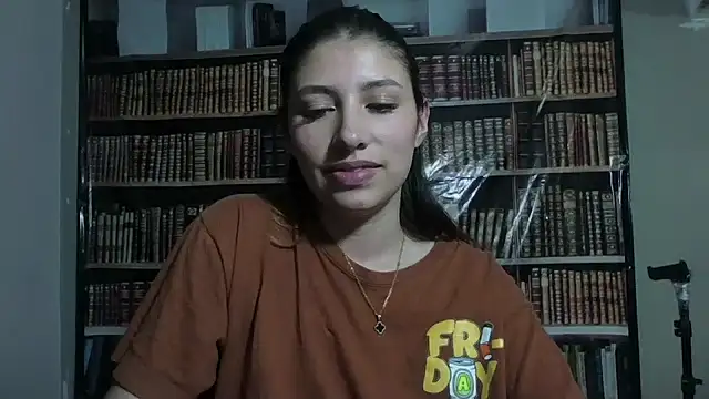 Snapshot of AriaBliss- chatting on September 23, 2025, 10:18 am AriaBliss- online show from September 23, 2025, 10:18 am