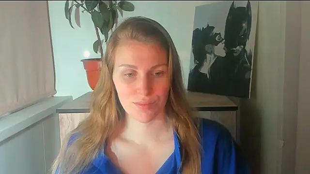 JuliaMuuun online show from April 5, 2026, 10:40 pm