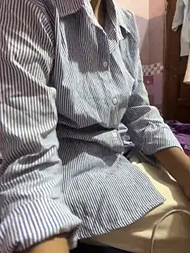 Snapshot of Sandhya_77 chatting on April 2, 2026, 6:11 am Sandhya 77 online show from April 2, 2026, 6:11 am