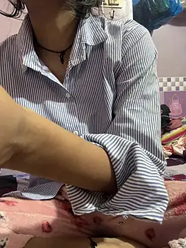Snapshot of Sandhya_77 chatting on April 12, 2026, 6:07 am Sandhya 77 online show from April 12, 2026, 6:07 am