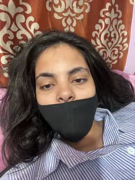 Snapshot of Sandhya_77 chatting on May 7, 2026, 5:13 am Sandhya 77 online show from May 7, 2026, 5:13 am