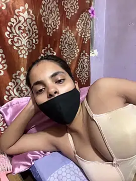 Snapshot of Sandhya_77 chatting on May 27, 2026, 5:48 am Sandhya 77 online show from May 27, 2026, 5:48 am