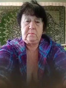 CrystalLime6411 online show from September 28, 2025, 7:58 am