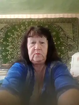 CrystalLime6411 online show from October 29, 2025, 5:31 am