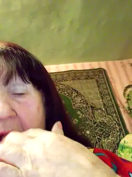 CrystalLime6411 online show from February 10, 2026, 5:17 pm