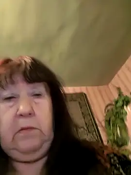 Snapshot of CrystalLime6411 chatting on March 23, 2026, 3:54 am CrystalLime6411 online show from March 23, 2026, 3:54 am