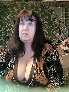 Snapshot of CrystalLime6411 chatting on March 24, 2026, 4:06 am CrystalLime6411 online show from March 24, 2026, 4:06 am