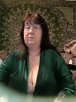 Snapshot of CrystalLime6411 chatting on March 26, 2026, 2:39 am CrystalLime6411 online show from March 26, 2026, 2:39 am