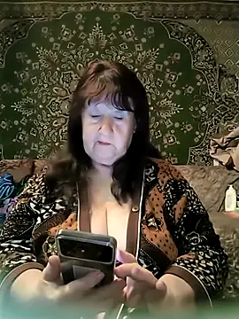 Snapshot of CrystalLime6411 chatting on March 26, 2026, 4:01 pm CrystalLime6411 online show from March 26, 2026, 4:01 pm