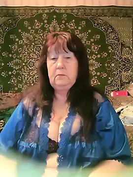 Snapshot of CrystalLime6411 chatting on April 1, 2026, 3:31 pm CrystalLime6411 online show from April 1, 2026, 3:31 pm