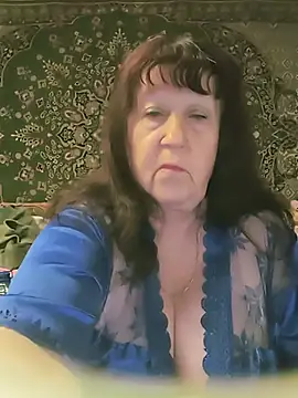 CrystalLime6411 online show from May 26, 2026, 1:45 am