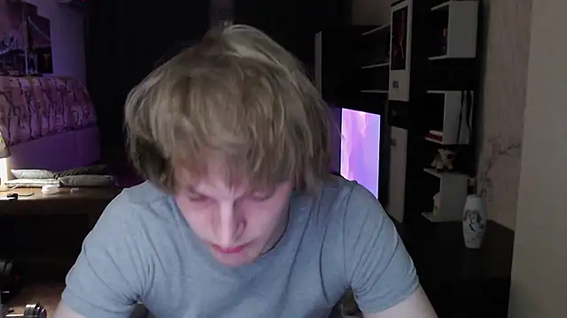 Playersuperstar online show from April 2, 2026, 9:12 pm