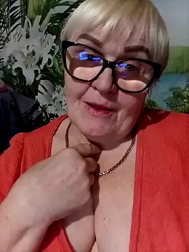 VioletSweet5566 online show from February 14, 2026, 8:49 pm