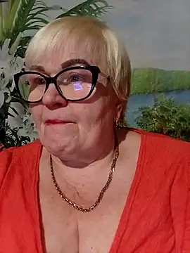 VioletSweet5566 online show from February 22, 2026, 5:22 pm