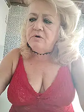 Snapshot of Belladama61 chatting on February 15, 2026, 10:58 am Belladama61 online show from February 15, 2026, 10:58 am