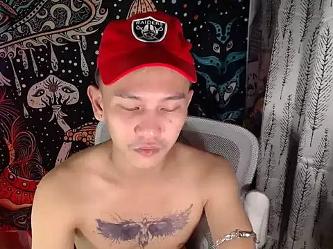 RalfAsian25 online show from May 7, 2026, 10:42 am