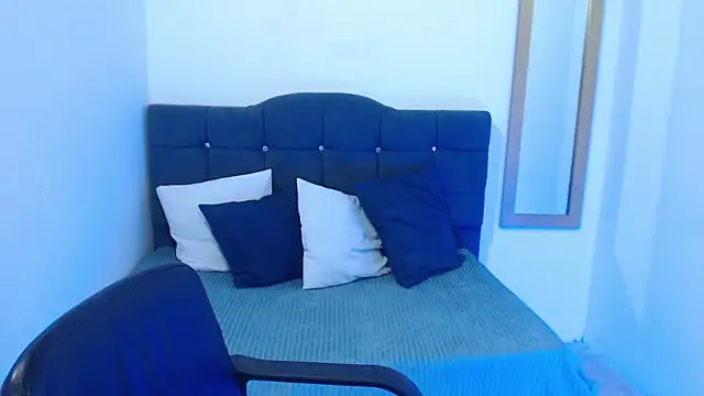 SamantaSweett  online show from February 13, 2026, 8:05 pm