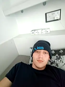 Snapshot of ASL70 chatting on September 24, 2025, 3:37 pm ASL70 online show from September 24, 2025, 3:37 pm