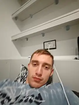 Snapshot of ASL70 chatting on September 26, 2025, 11:31 pm ASL70 online show from September 26, 2025, 11:31 pm