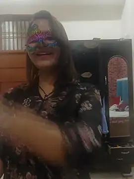 HORNYDIVYABABY online show from April 20, 2026, 11:46 am