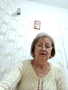 AlikaSwan5821 online show from November 24, 2025, 7:57 pm