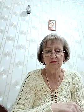 AlikaSwan5821 online show from November 28, 2025, 7:49 pm