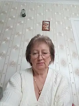 AlikaSwan5821 online show from February 7, 2026, 1:37 pm