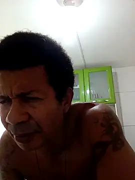 moreno25centimetro online show from December 1, 2025, 2:22 pm