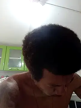 moreno25centimetro online show from December 5, 2025, 2:36 pm