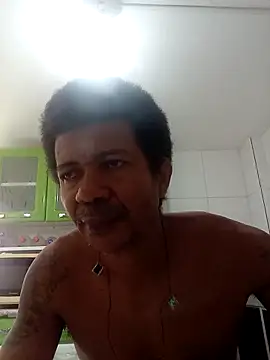 moreno25centimetro online show from December 18, 2025, 1:50 pm