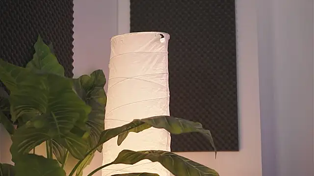 KyssaraPlay online show from October 1, 2025, 6:03 pm