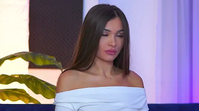 KyssaraPlay online show from October 8, 2025, 6:38 pm