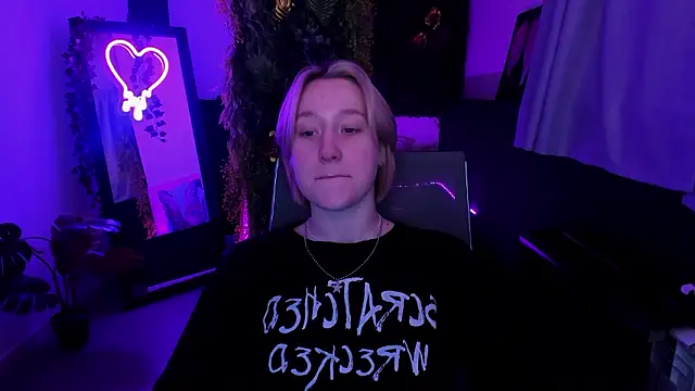 Snapshot of CinBellamy chatting on February 21, 2026, 5:41 am CinBellamy online show from February 21, 2026, 5:41 am