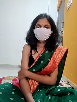 Shivani2002 online show from December 21, 2025, 4:47 pm