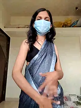 Shivani2002 online show from February 7, 2026, 10:08 am