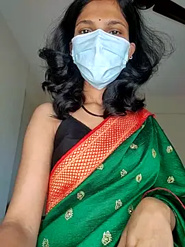 Shivani2002 online show from April 4, 2026, 1:59 am