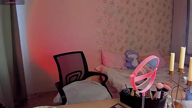 Alice next door online show from April 20, 2026, 9:34 am