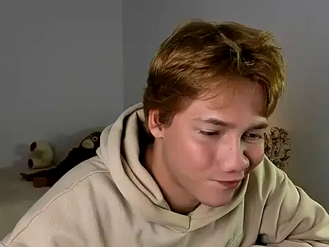 ConnieVarela online show from December 15, 2025, 2:16 am