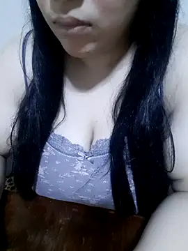 Madam-bezoul- online show from October 18, 2025, 7:25 pm