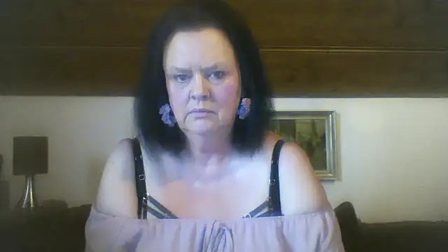 TiffanyMature online show from September 18, 2025, 2:19 pm