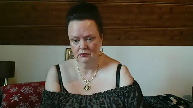 TiffanyMature online show from November 29, 2025, 9:12 am