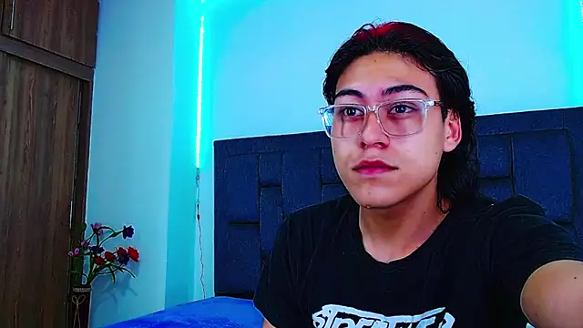 dirty model online show from October 3, 2025, 4:20 am