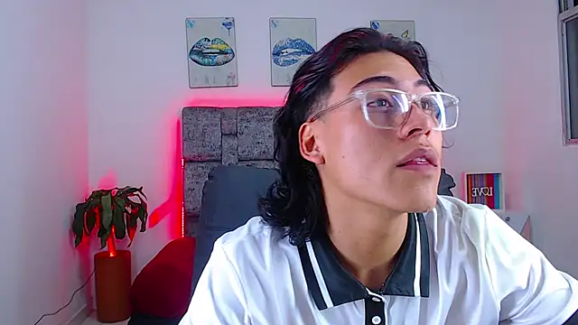 dirty model online show from October 15, 2025, 11:16 pm