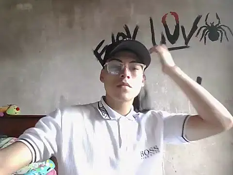 dirty model online show from April 15, 2026, 10:32 pm