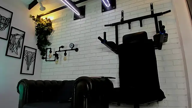 ItaloMoore online show from January 10, 2026, 11:12 am